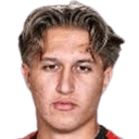 ايستفان بيكار