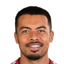 نيكولاس يناريس